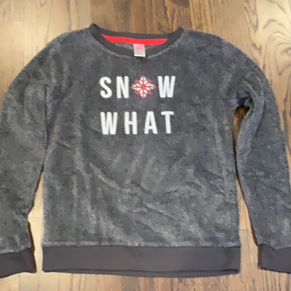 SO brand gray sweatshirt